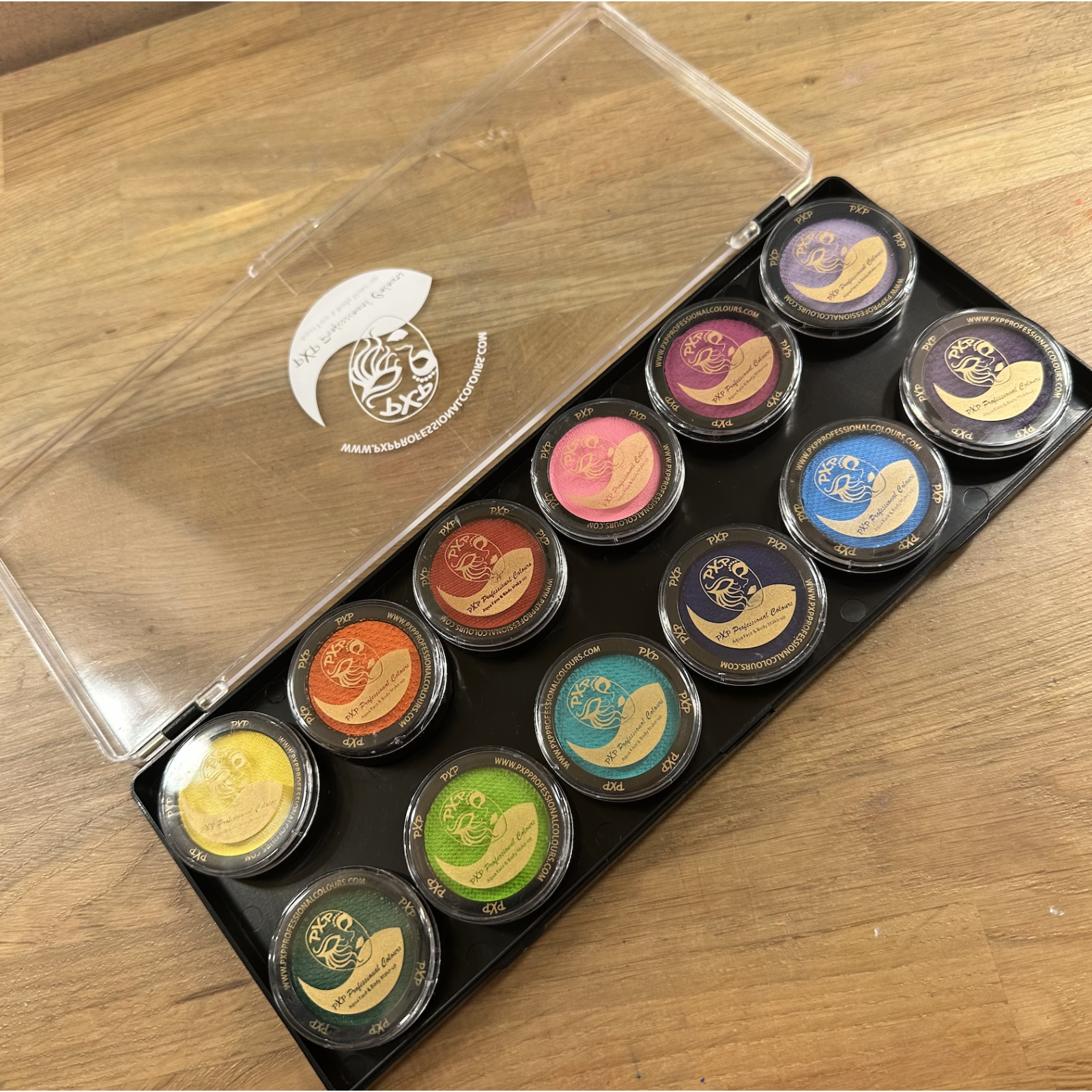 SOKKERTANTES PALETTE | CURLS & SWIRLS PALETTE