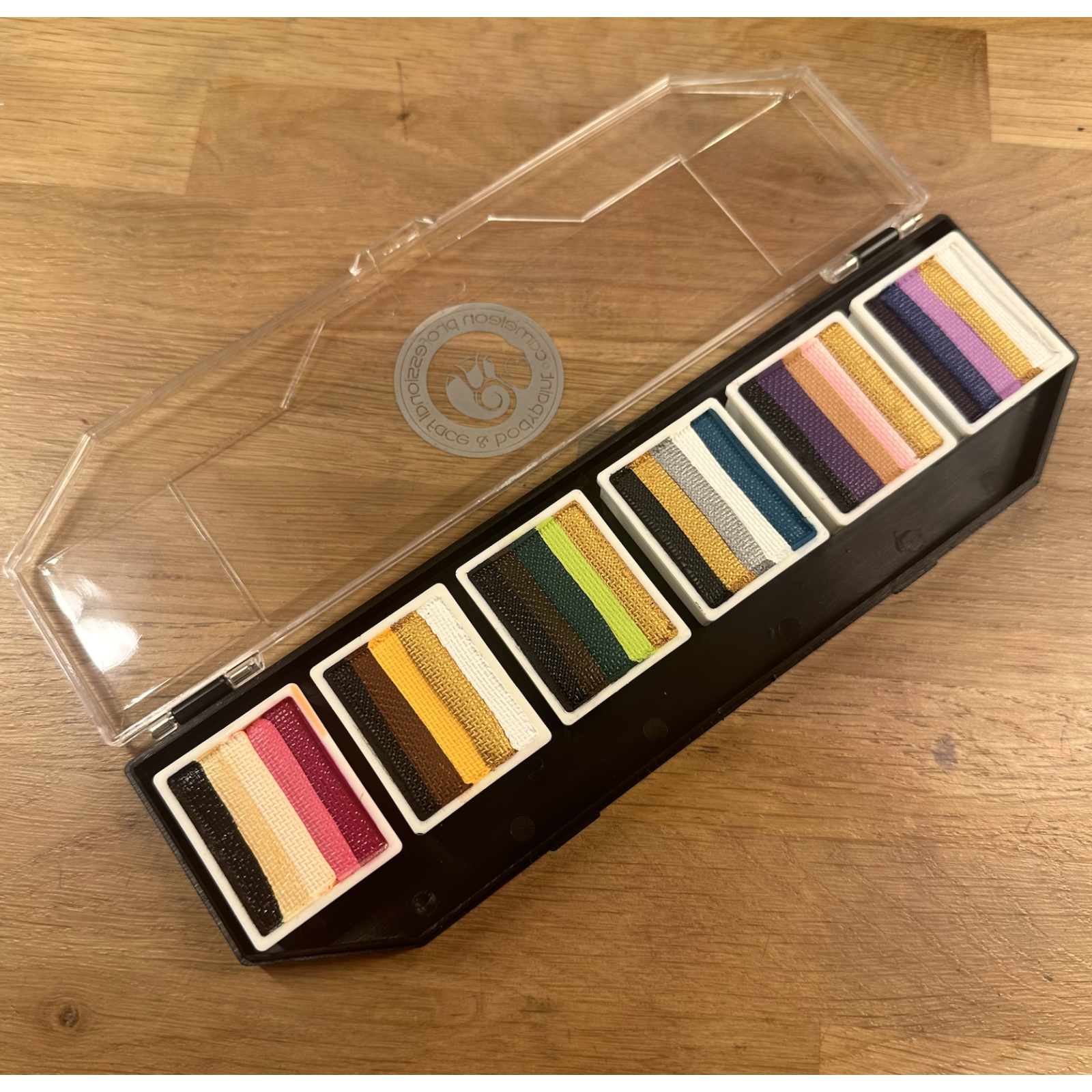 CAMELEON | Glitz I Palette by Karen Huwen