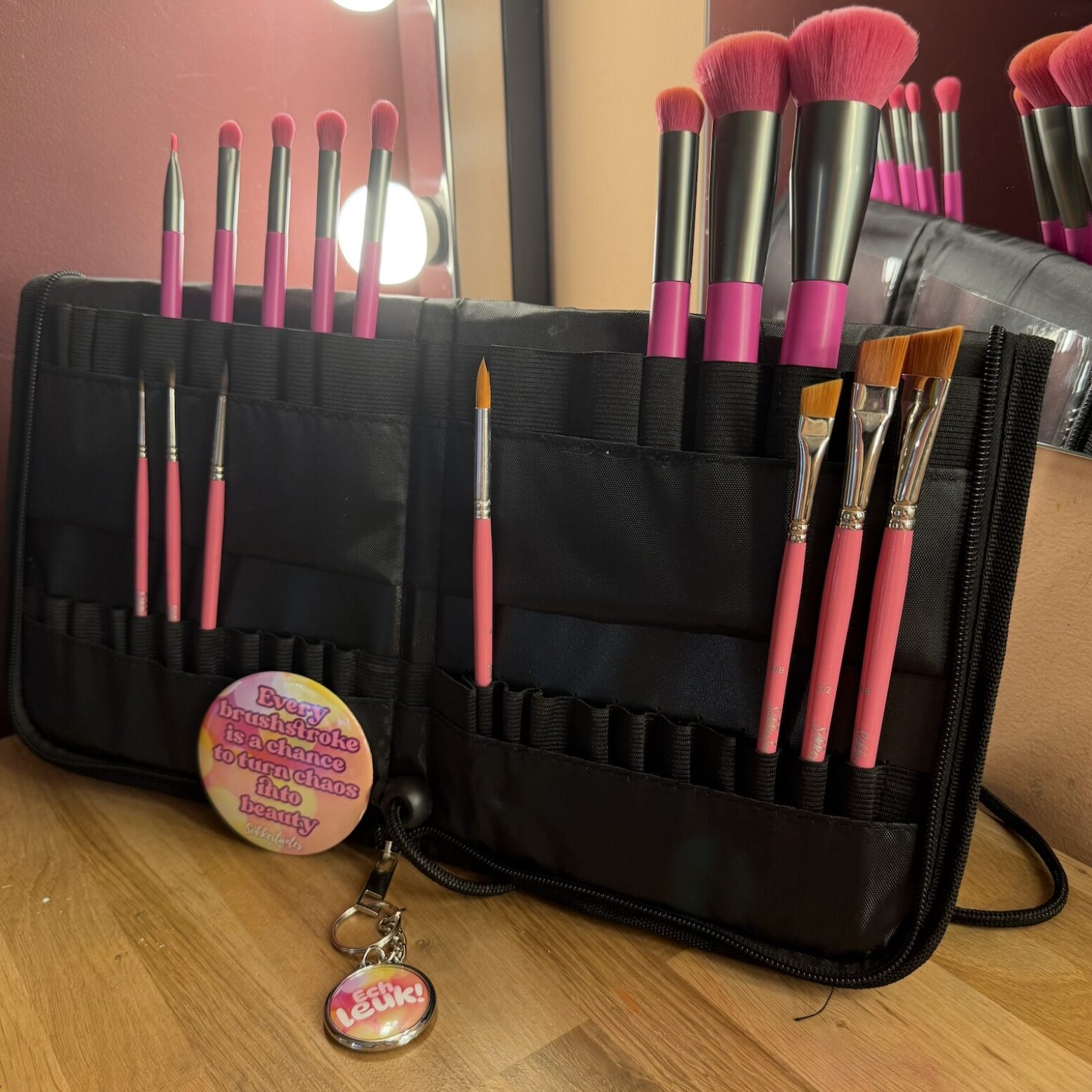 SOKKERTANTES BRUSH SET incl. PENSELENETUI