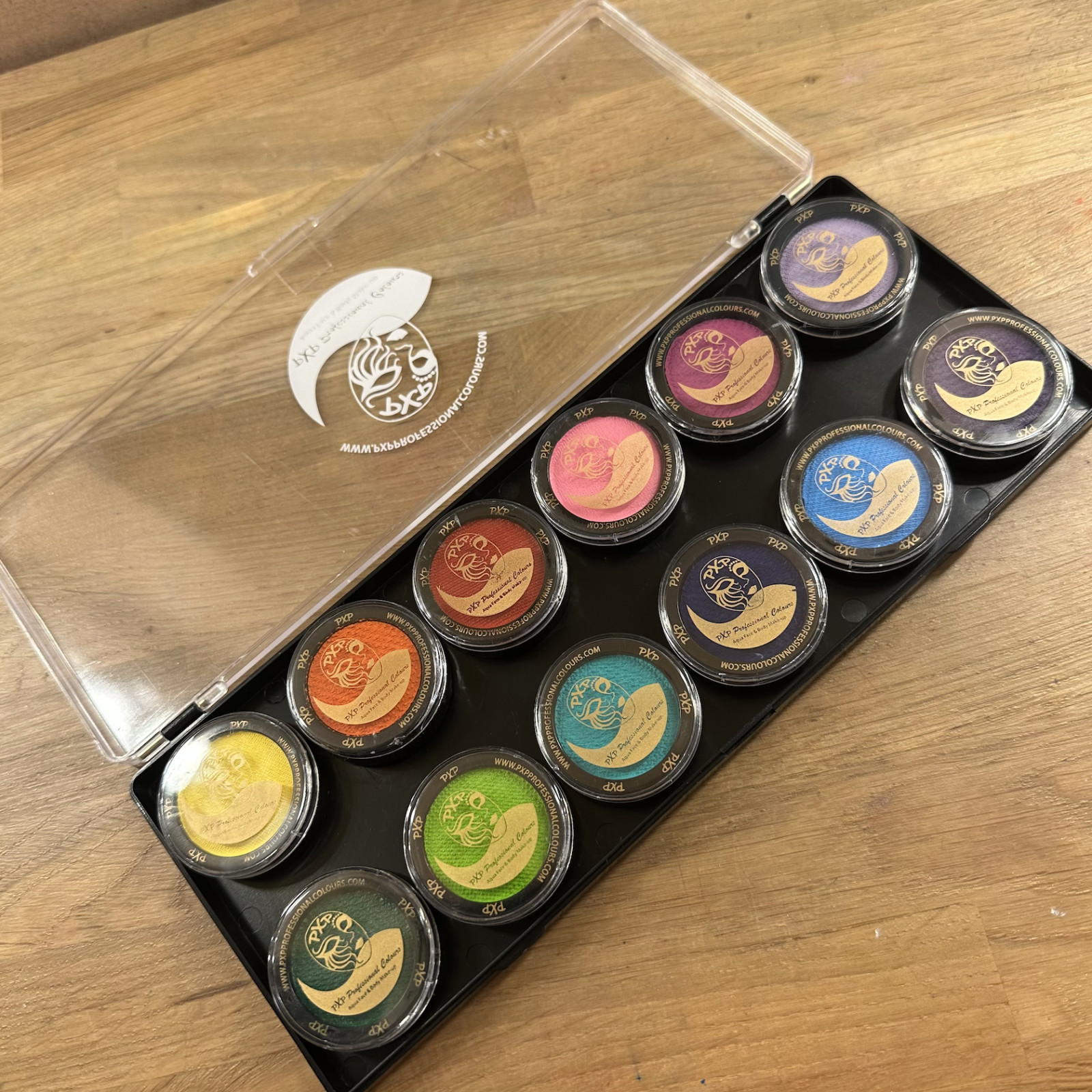 SOKKERTANTES PALETTE | CURLS & SWIRLS PALETTE